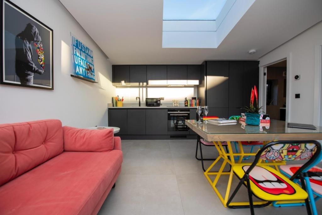 Modern Design, Parking, Central Of Christchurch Христчёрч Экстерьер фото